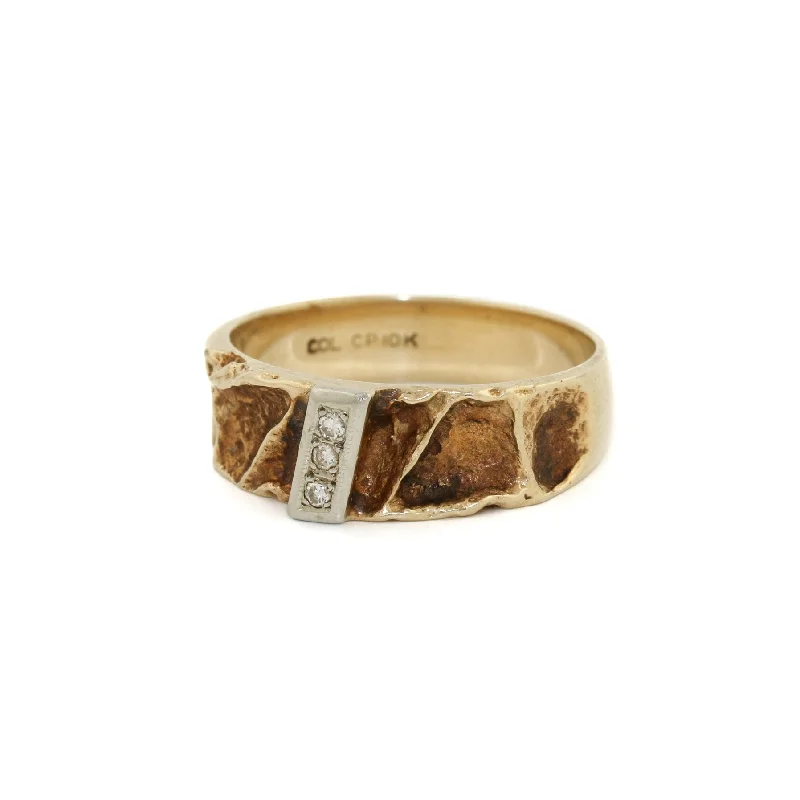 Women’s antique rings-10k Gold x Rustic 6mm Band