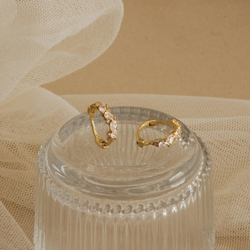 Women’s stud earrings-Sprinkle Diamond Huggies