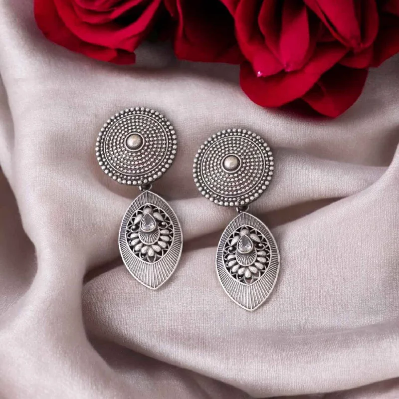 Women’s luxury diamond earrings-Antique Shiyalli Oxidised Danglers