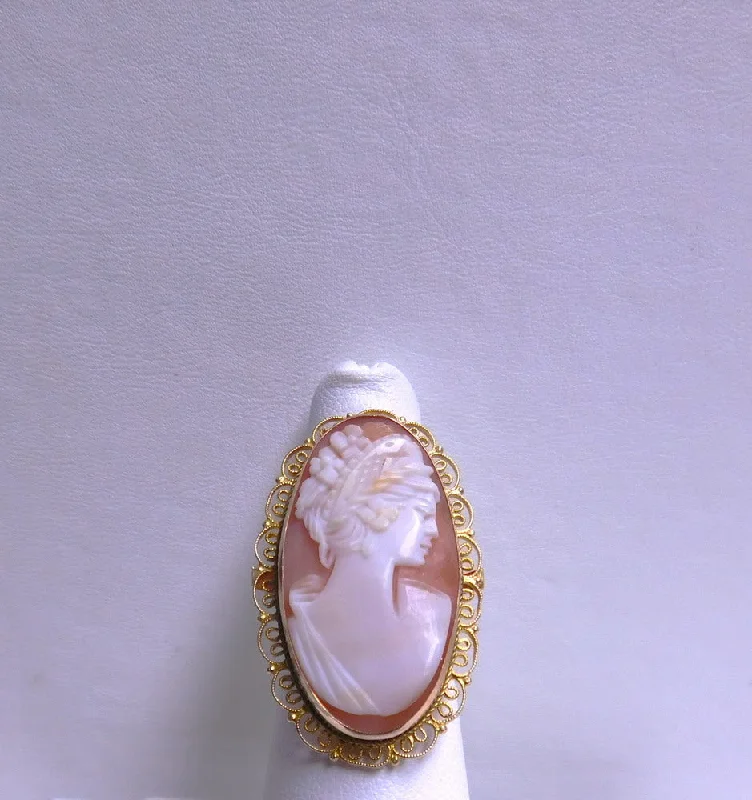 Women’s cluster rings-14K ESTATE CAMEO