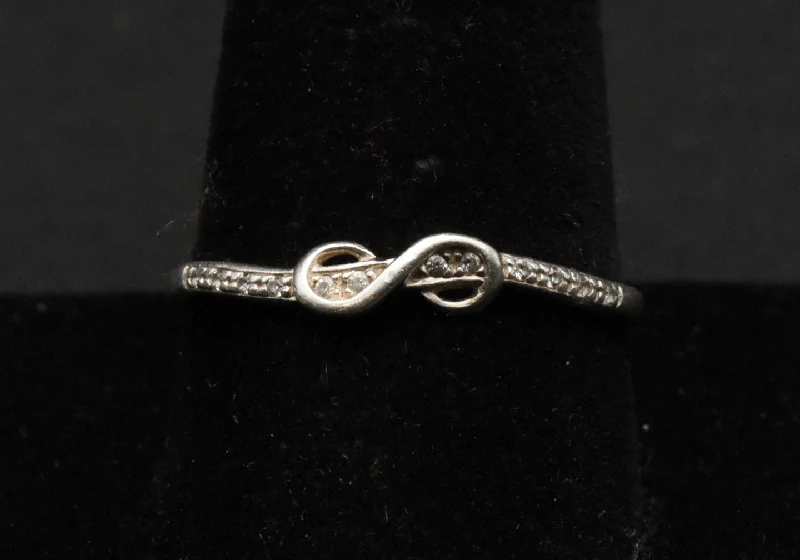 Women’s minimalist engagement rings-Vintage Sterling Silver Thin Rhinestone Knot Band - Size 10