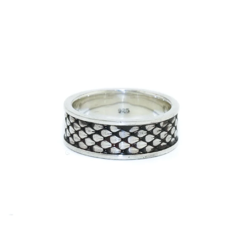 Women’s moonstone rings-Silver x "Dragon Scale" Band