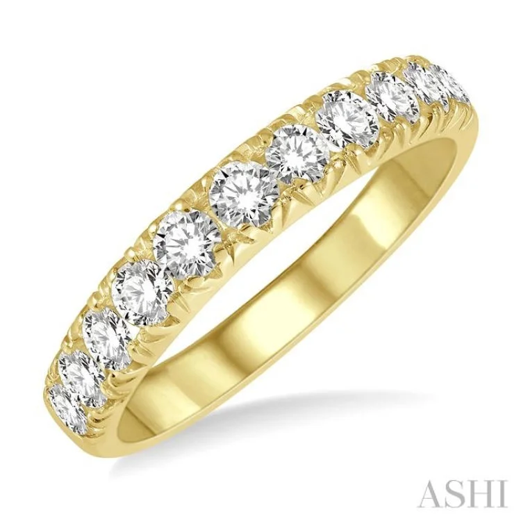 Women's platinum engagement rings with sapphires-1/2 ctw 11 Stone Round Cut Diamond Wedding Band in 14K Yellow Gold