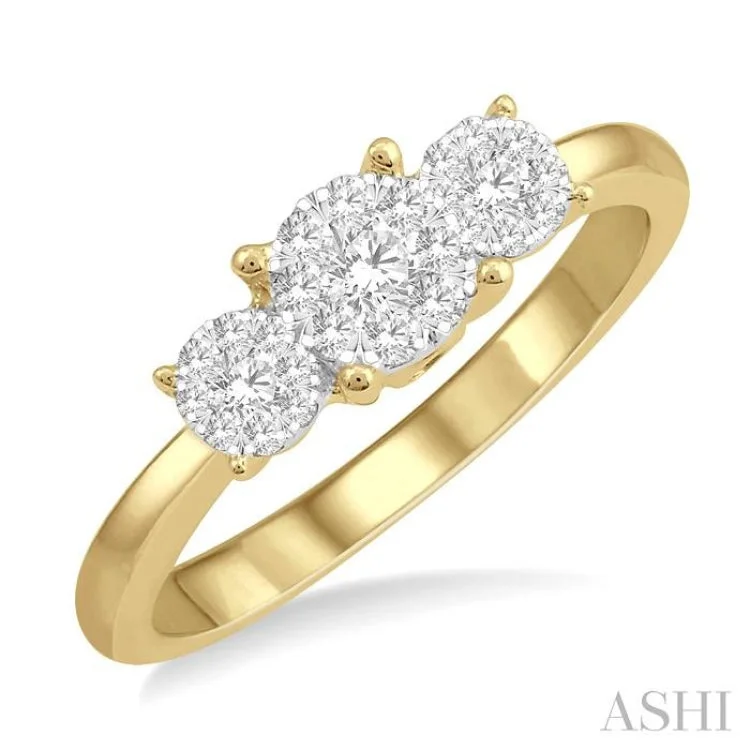 Women's pear-shaped diamond engagement rings-1/3 ctw Lovebright Round Cut Diamond Ring in 14K Yellow and White Gold