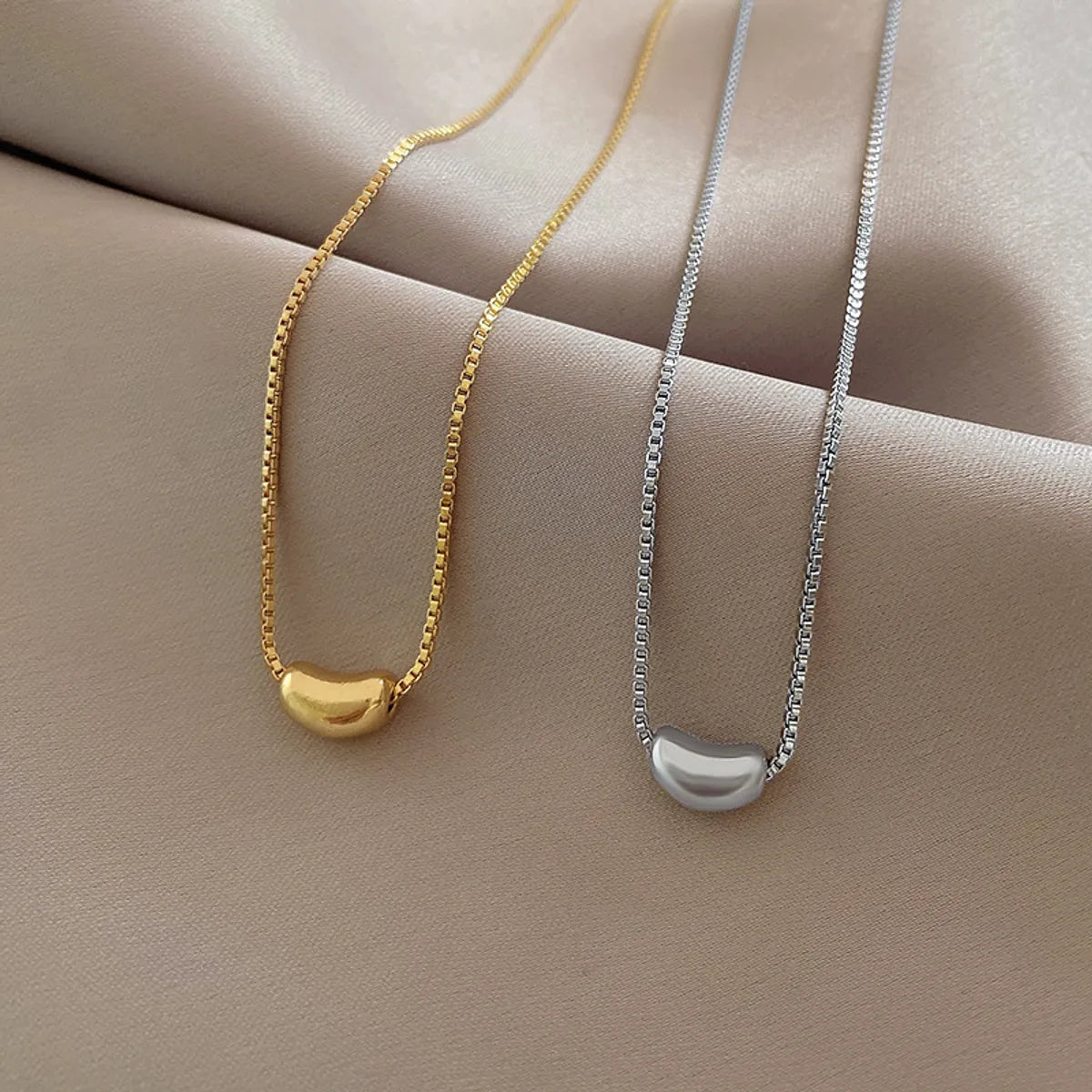 Women’s bar pendant necklaces-Glam Luxurious Solid Color Pea Titanium Steel Gold Plated Silver Plated Necklace In Bulk