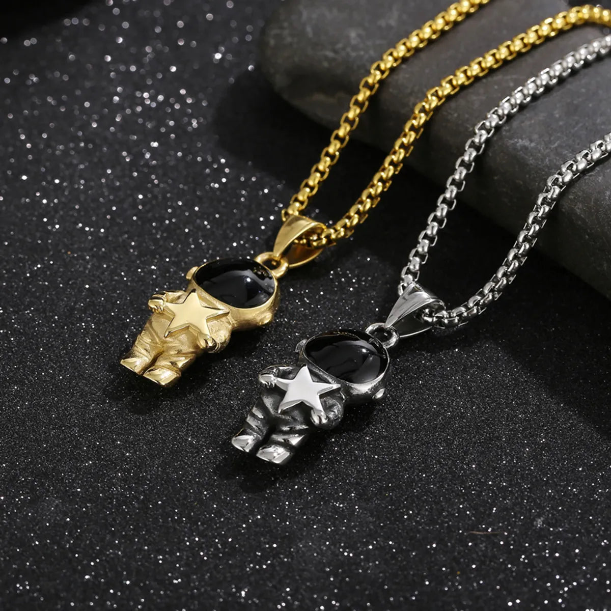 Women’s romantic diamond necklaces-1 Piece Hip-hop Astronaut Stainless Steel Enamel Plating Chain Pendant Necklace