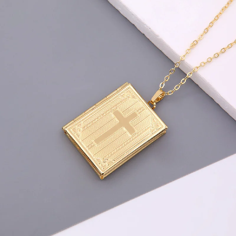 Women’s engraved gold necklaces-Simple Style Classic Style Cross Copper Plating 18k Gold Plated Unisex Pendant Necklace