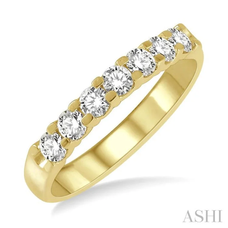 Women's platinum solitaire engagement rings-1/2 ctw 7 Stone Round Cut Diamond Wedding Band in 14K Yellow Gold