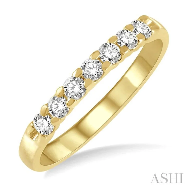 Women's platinum diamond engagement rings-1/3 ctw 7 Stone Round Cut Diamond Wedding Band in 14K Yellow Gold