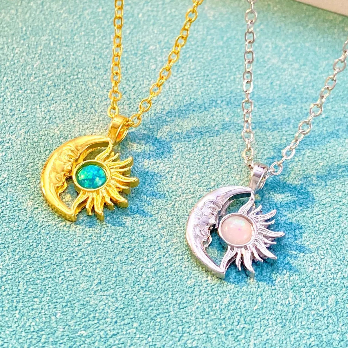 Women’s floral necklaces-Vintage Style Simple Style Sun Moon Alloy Couple Pendant Necklace