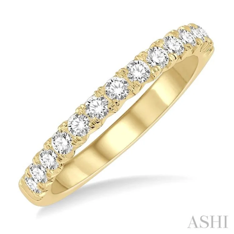 Women's pear-shaped engagement rings-1/2 ctw Round Cut Diamond Wedding Band in 14K Yellow Gold