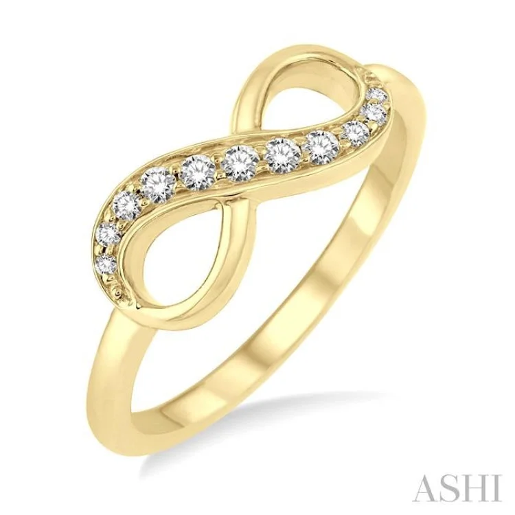 Women's diamond engagement rings-1/6 ctw Round Cut Diamond Infinity Petite Ring in 14K Yellow Gold