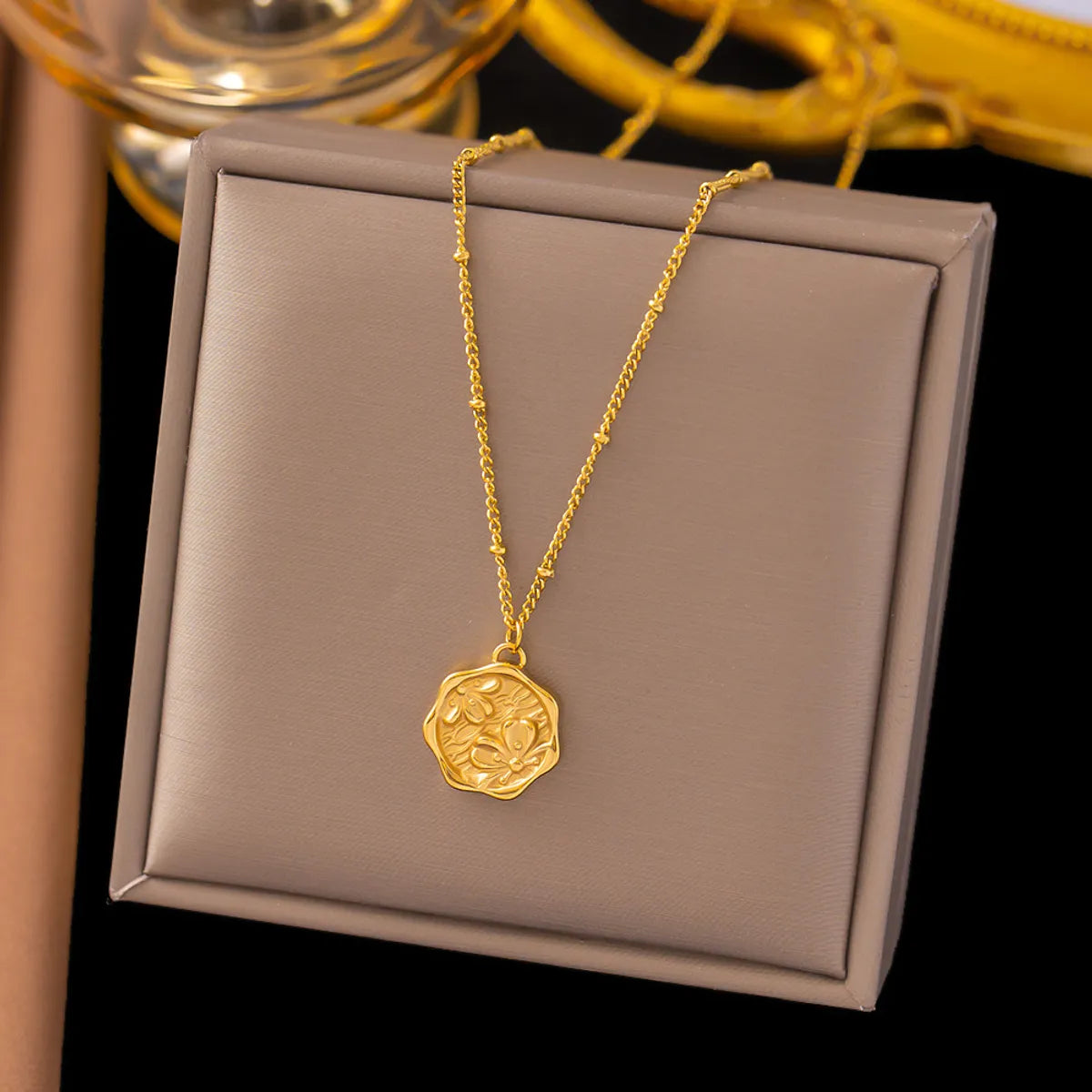 Women’s romantic gold necklaces-Commute Flower Titanium Steel Plating 18k Gold Plated Pendant Necklace