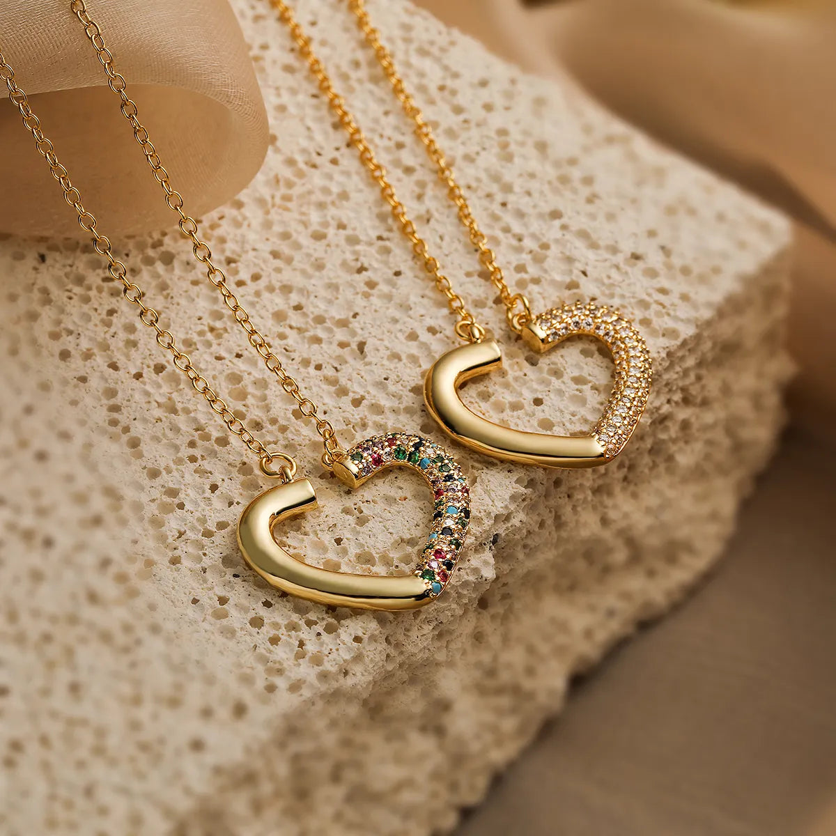 Women’s turquoise necklaces-Simple Style Commute Heart Shape Copper Plating Inlay Zircon 18k Gold Plated Pendant Necklace