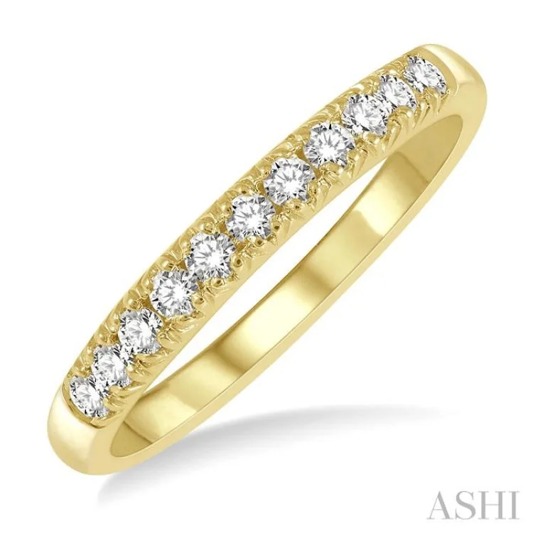 Women's round engagement rings with diamonds-1/4 ctw 11 Stone Round Cut Diamond Wedding Band in 14K Yellow Gold