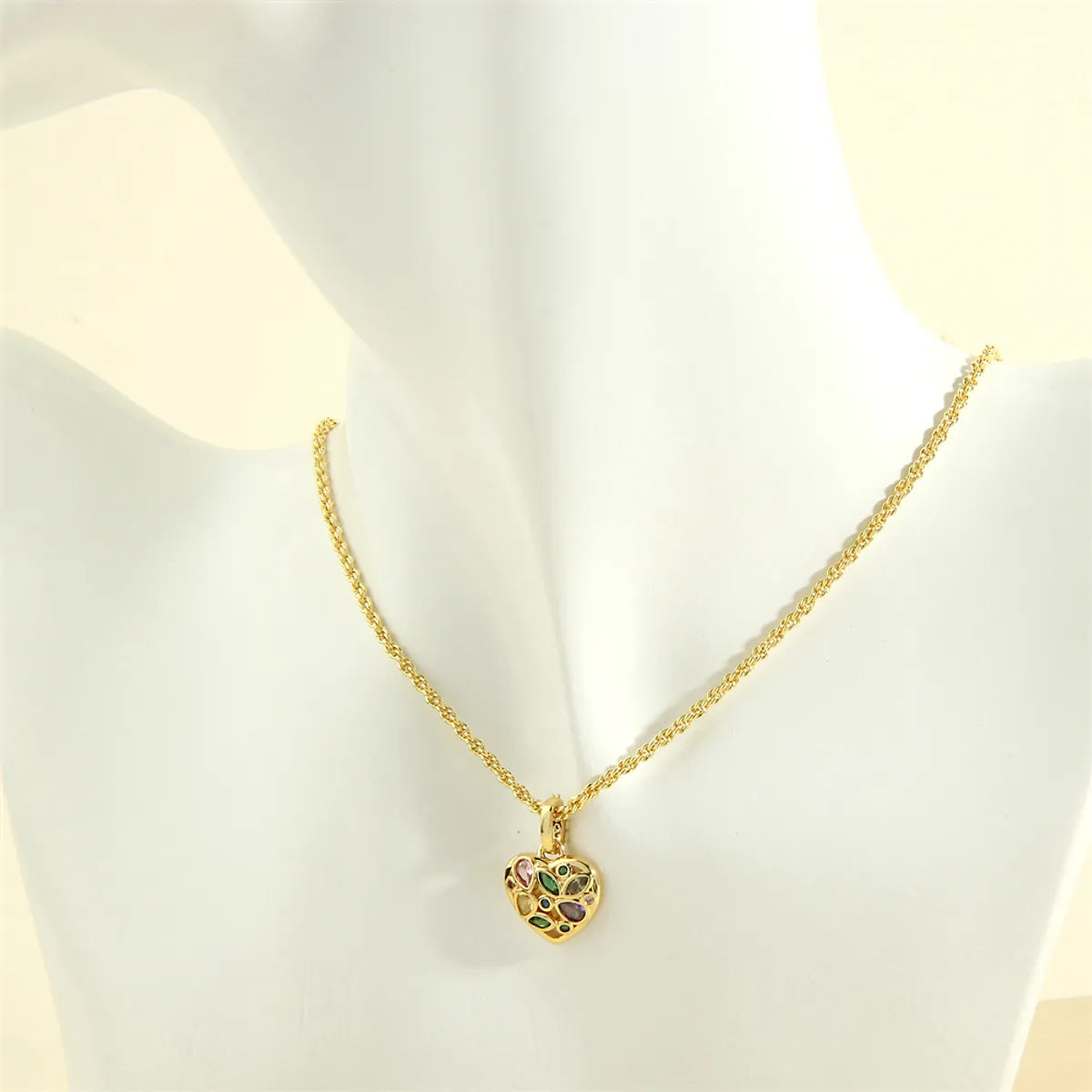 Women’s luxury necklaces-Simple Style Shiny Heart Shape Copper 18k Gold Plated Zircon Pendant Necklace In Bulk