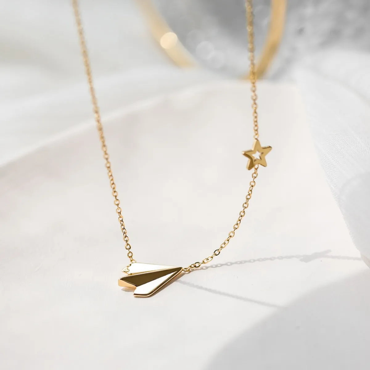 Women’s gold-plated necklaces-Simple Style Star Airplane Titanium Steel Plating 18k Gold Plated Necklace